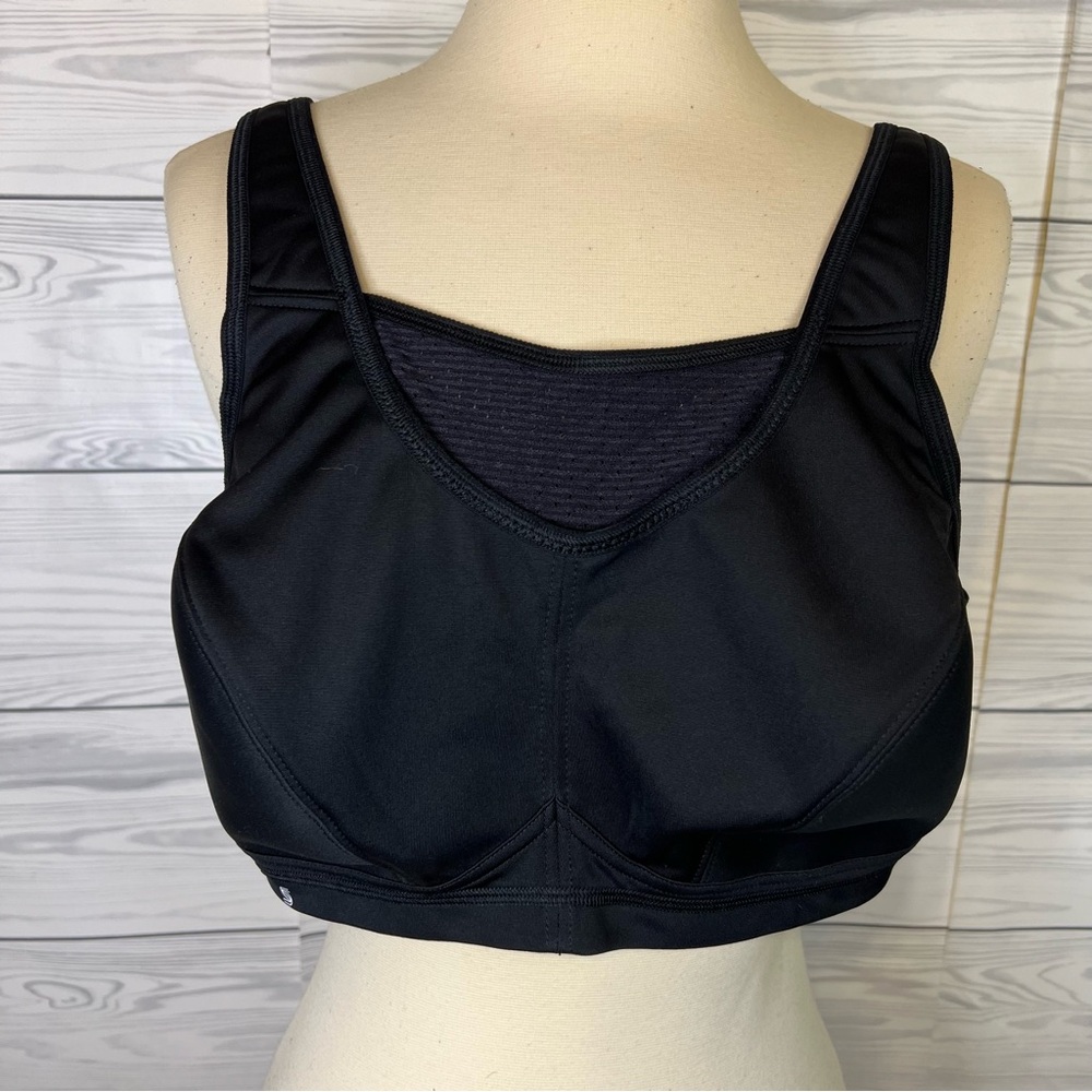 36D  Glamorise sport bra